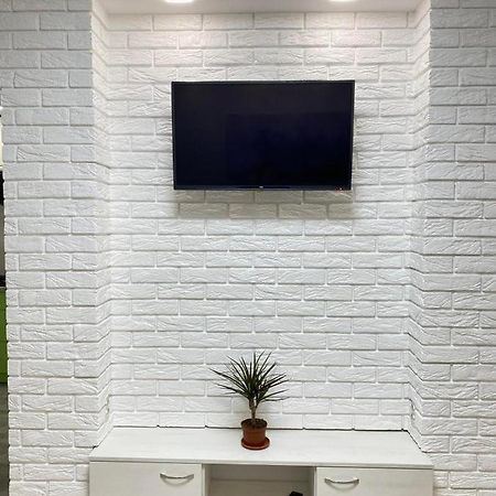 Suite Mira Avenue Center Двухкомнатная Квартира В Центре Возле Тц Цум Cherníhiv Exterior foto