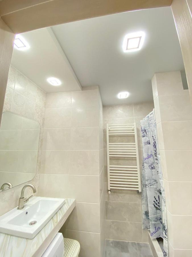 Suite Mira Avenue Center Двухкомнатная Квартира В Центре Возле Тц Цум Cherníhiv Exterior foto