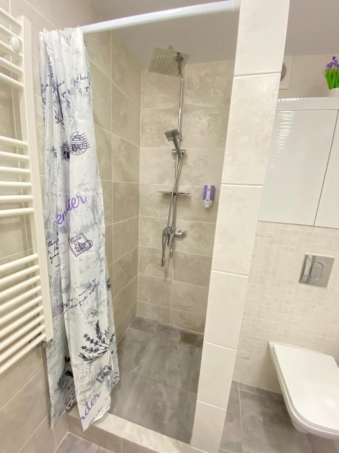 Suite Mira Avenue Center Двухкомнатная Квартира В Центре Возле Тц Цум Cherníhiv Exterior foto