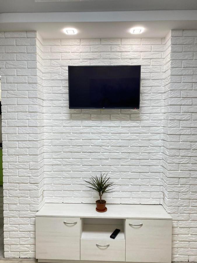 Suite Mira Avenue Center Двухкомнатная Квартира В Центре Возле Тц Цум Cherníhiv Exterior foto